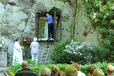 Maiandacht mit Krönung der Fatima-Madonna in Naumburg (Foto: Karl-Franz Thiede)